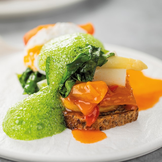 Tost z Peperonatą/ jajko poche